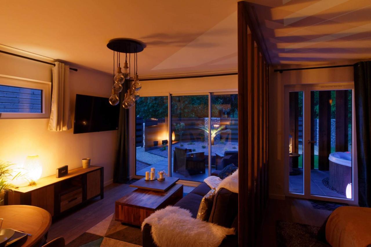 ลา ดูซ เอสกาปาด Bed & Breakfast Sizun ภายนอก รูปภาพ
